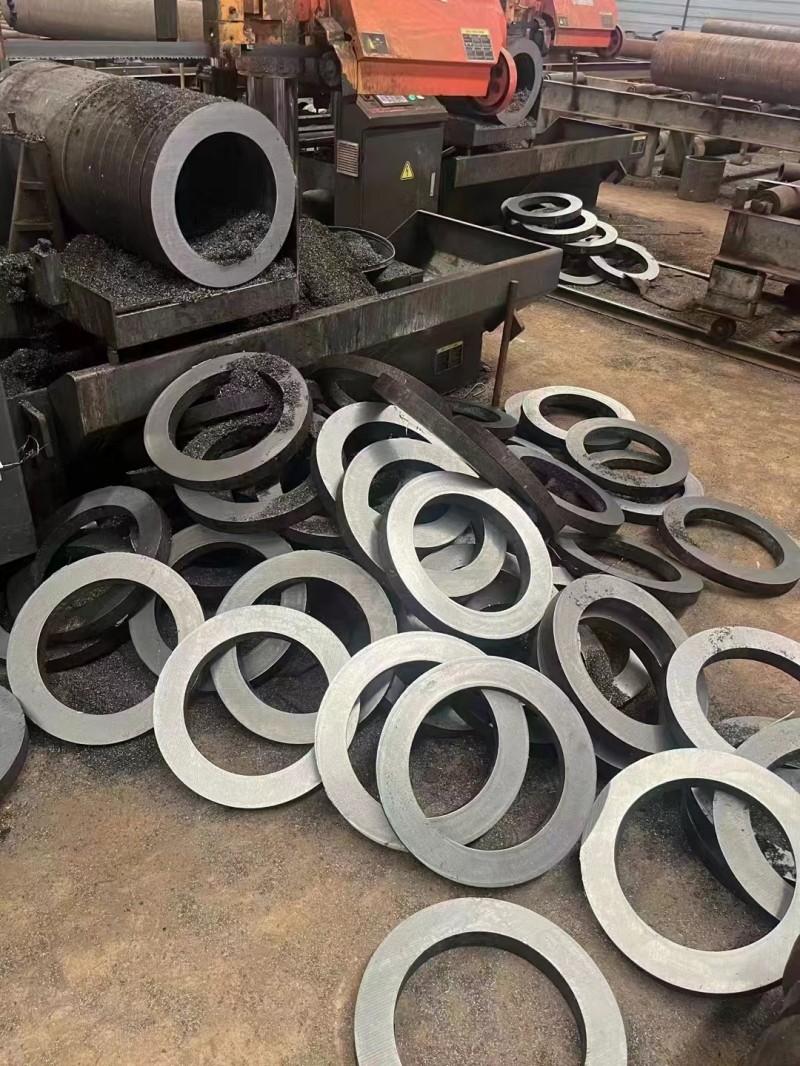 友谊友谊友谊20G无缝钢管切割